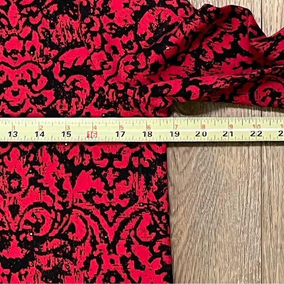 J Jill Damask Red Black Long Sleeve Sweater Petites S Rhinestones Christmas - Picture 9 of 11